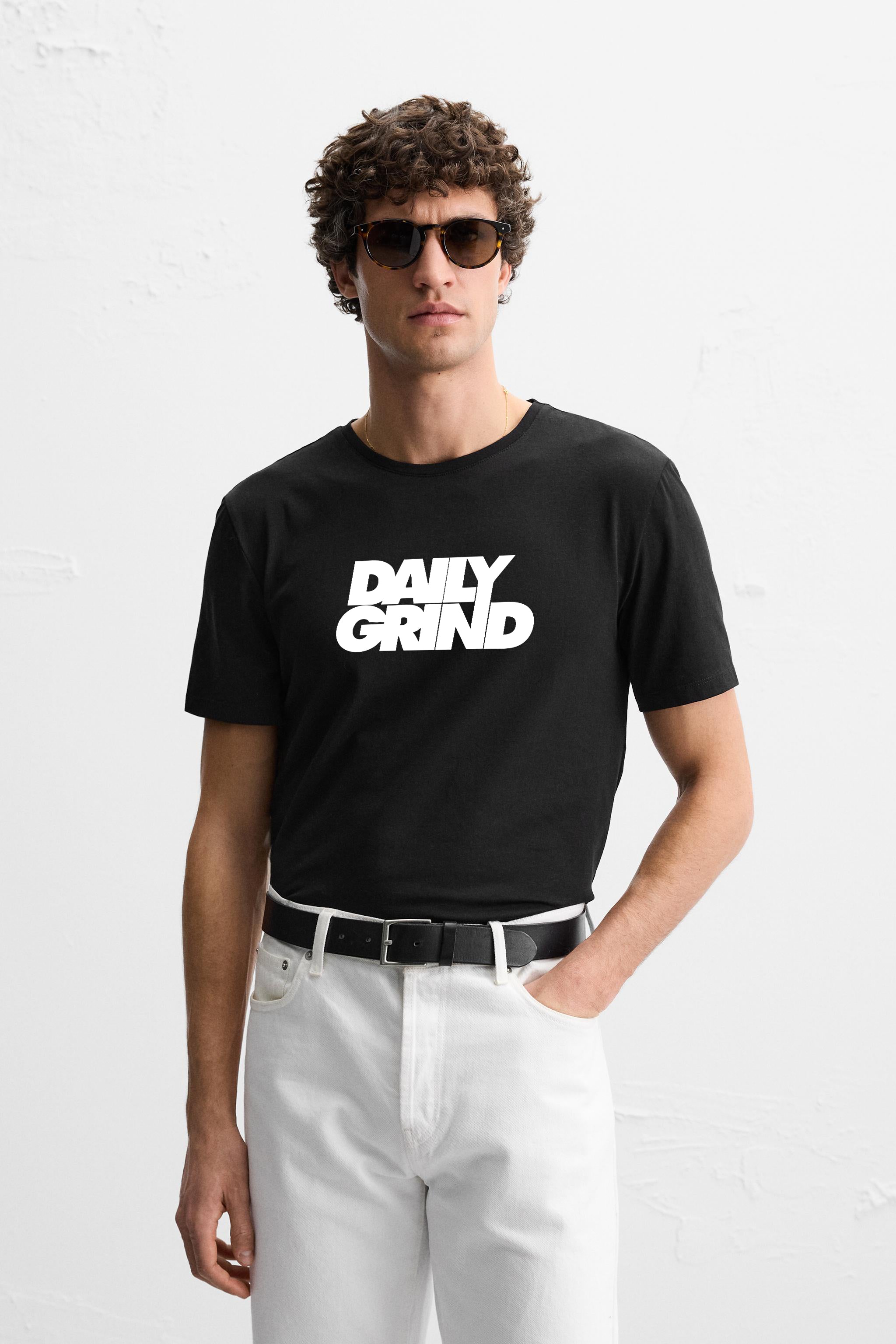 DAILY GRIND LOGO CREWNECK T-SHIRT