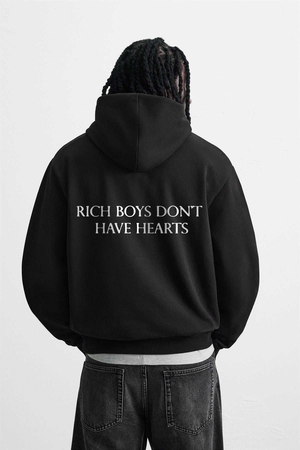 HOODIES & SWEATSHIRTS