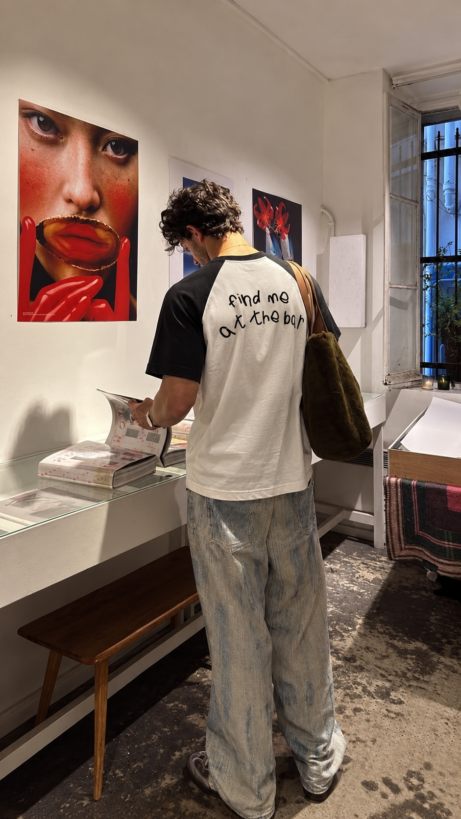 AT THE BAR RAGLAN OVERSIZED TSHIRT