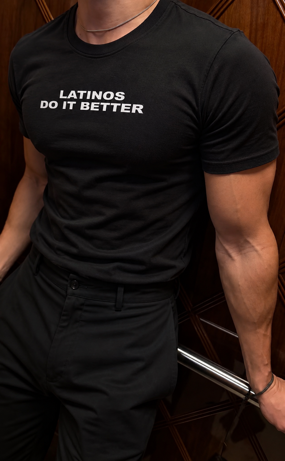 LATINOS STRETCHY TSHIRT