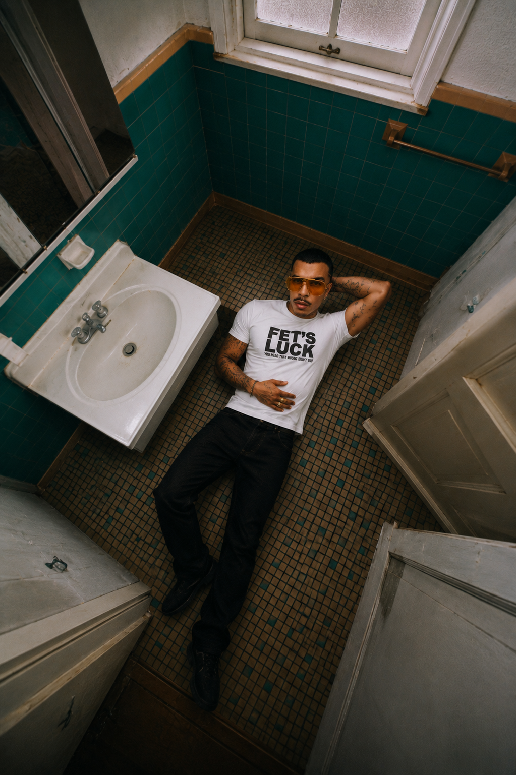 FET'S LUCK WHITE STRETCH SLIMFIT TSHIRT