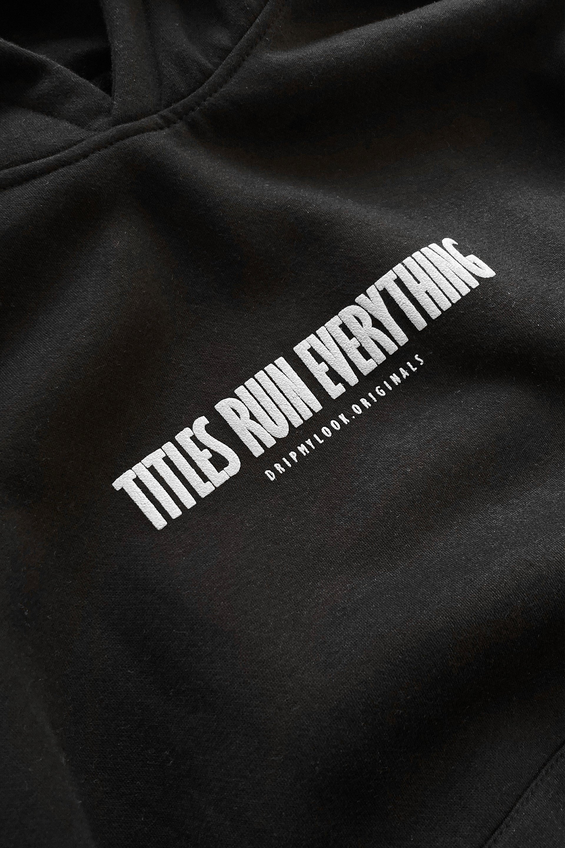 TITLES RUIN OVERSIZED FIT HOODIE - BLACK