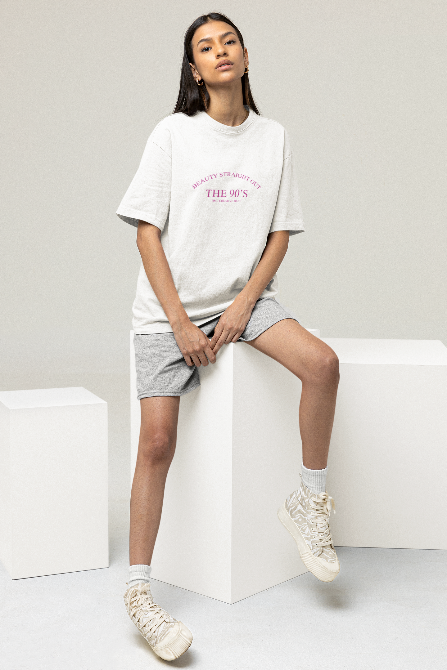 THE 90S WHITE OVERSIZED T-SHIRT
