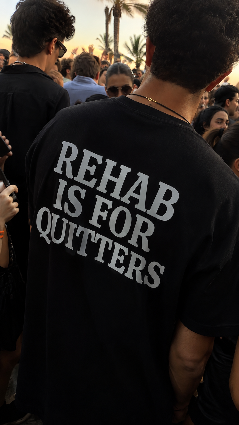 REHAB OVERSIZED TSHIRT