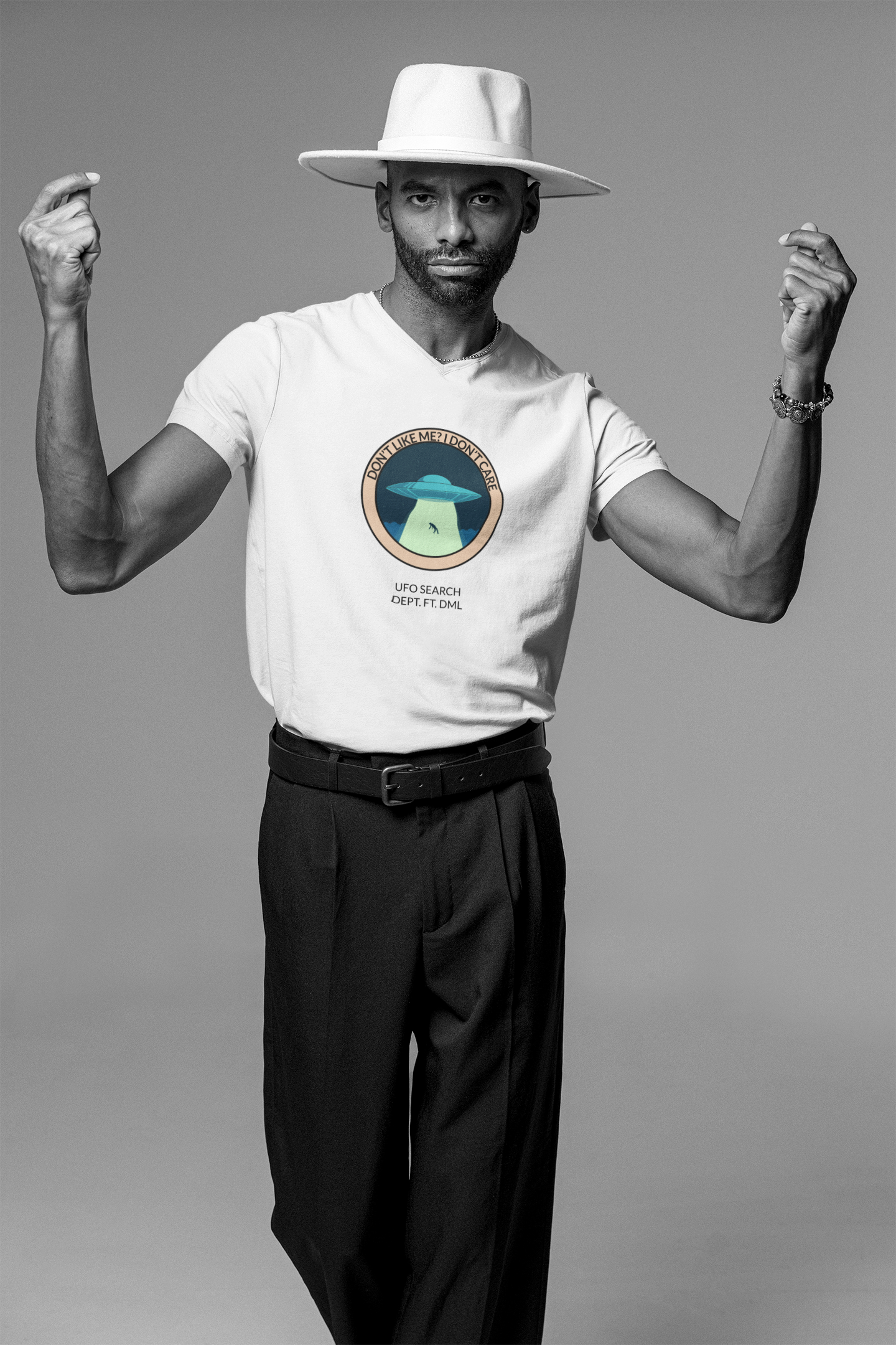UFO SEARCH T-SHIRT